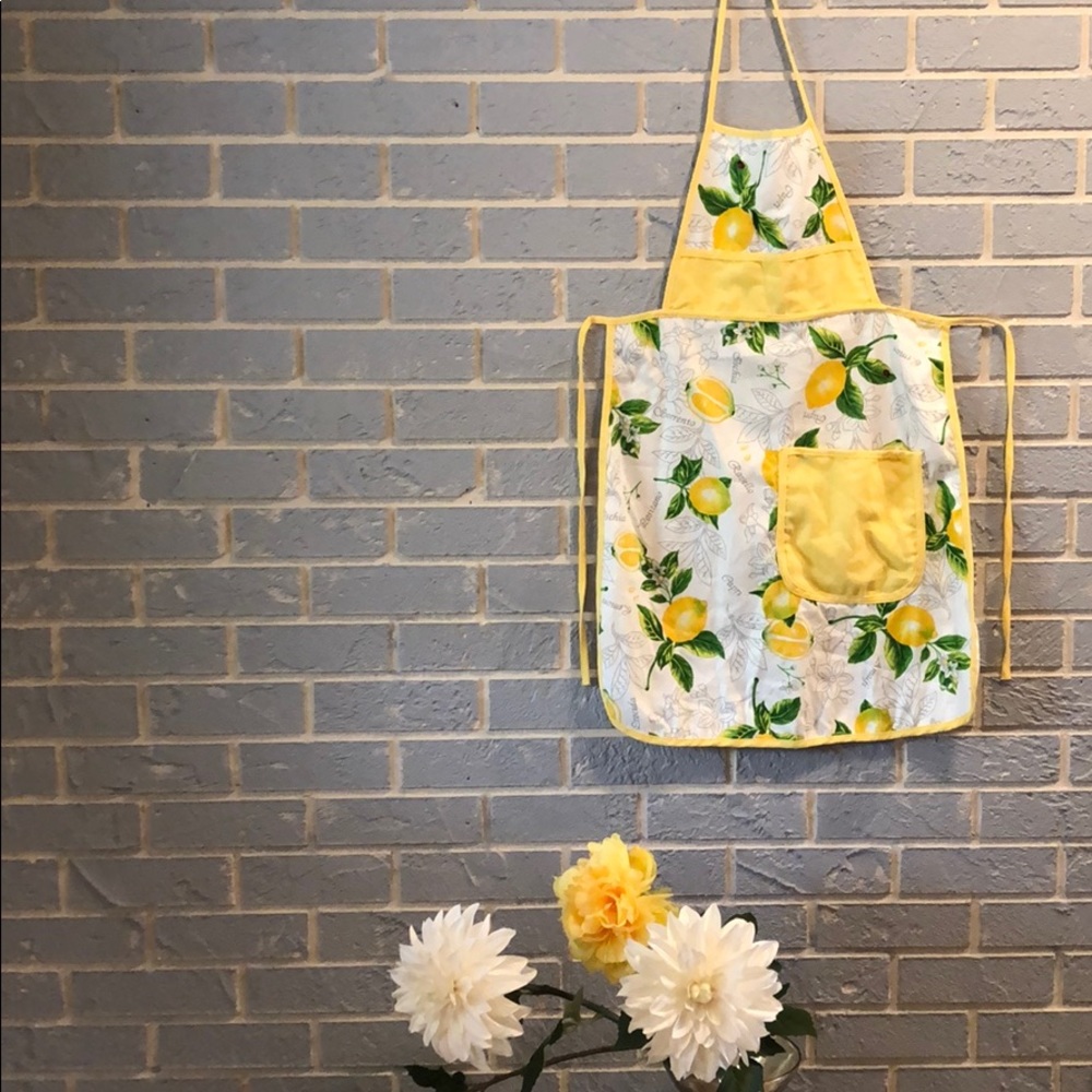 Lemon apron